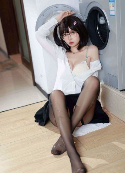 国产多人美女在线观看_超清高清完整版播放