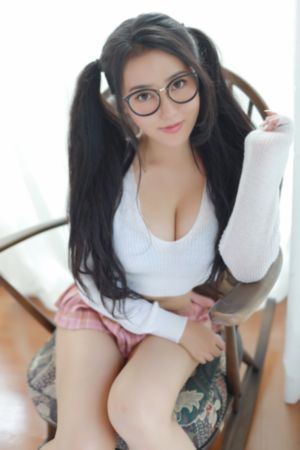 萌白酱甜味弥漫白丝内衣视频_高清完整版观看