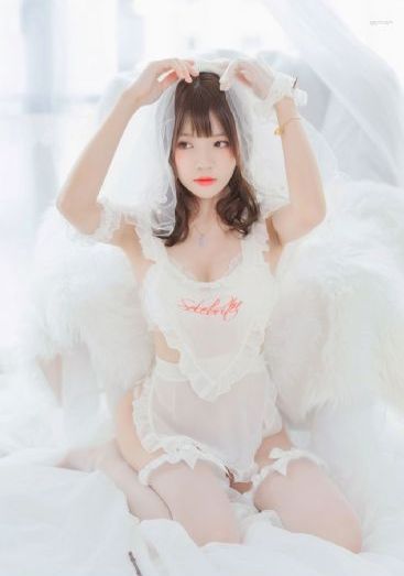 色情三级赤裸体_BD英语免费观看视频
